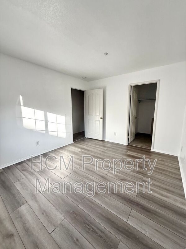 Building Photo - 28 Lansdale Ct