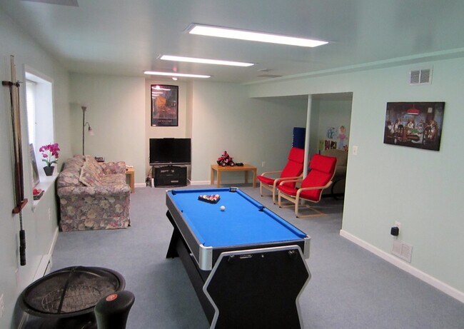 Building Photo - 6315 Victorious Song Ln