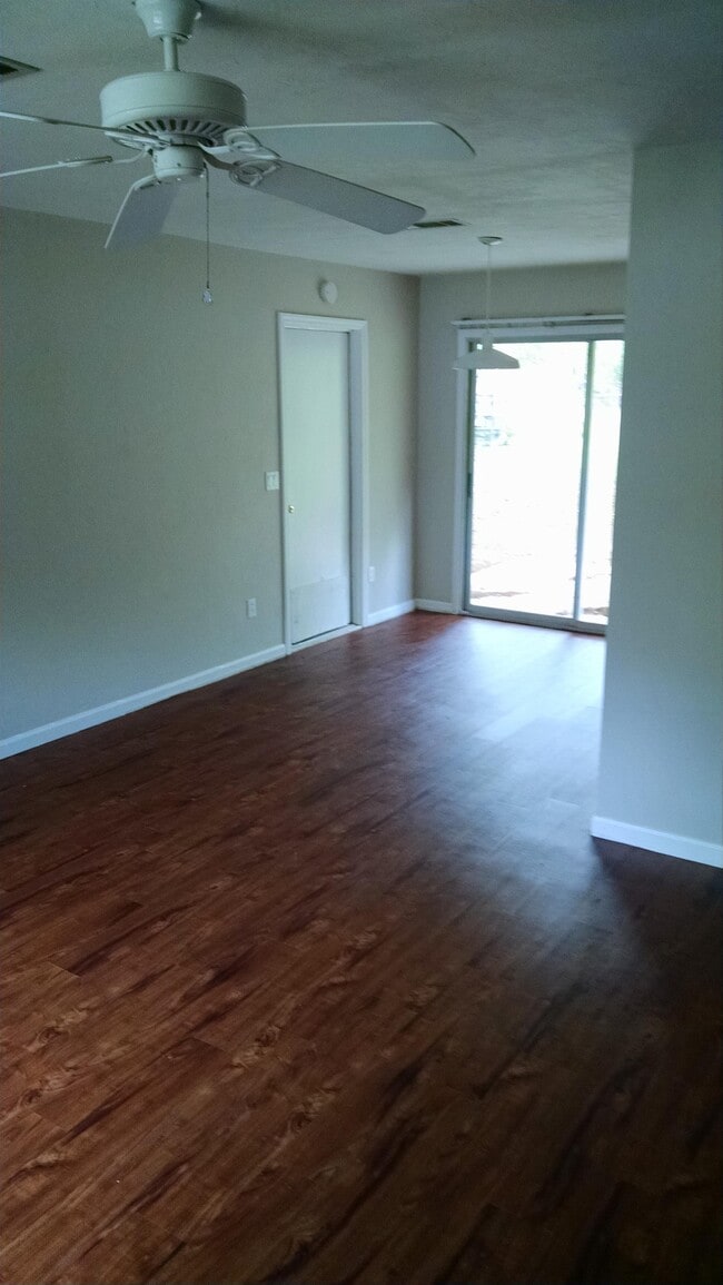 Building Photo - 5605 Old Hickory Ln