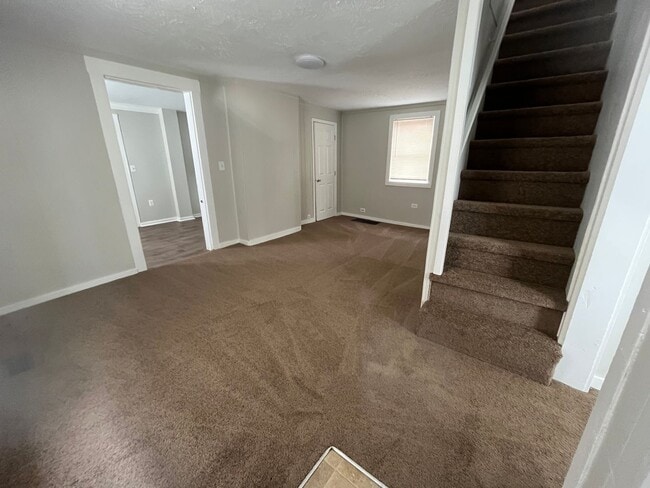 Building Photo - Renovated 3BR house in Portland