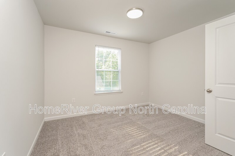Building Photo - 3350 Cardinal St