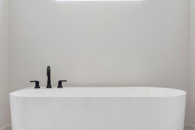 Building Photo - Beautiful Brand New 4 bedroom Home!