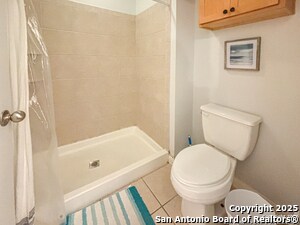 Building Photo - 6160 Eckhert Rd