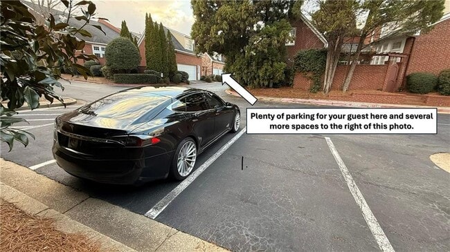 Building Photo - 4738 Ivy Ridge Dr SE