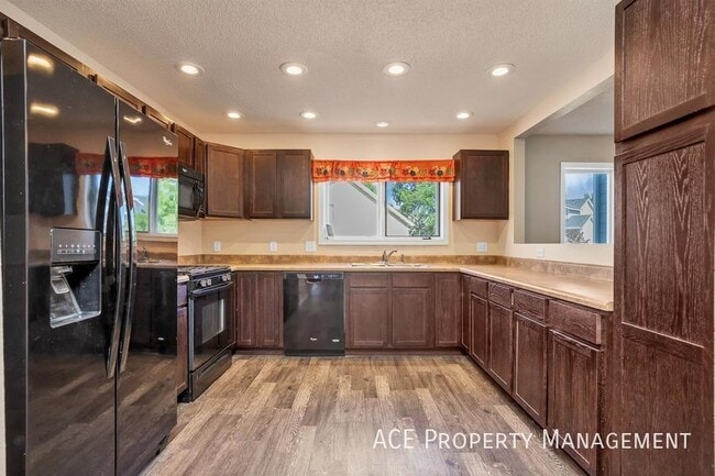 Primary Photo - 1227 Clover Ridge Dr