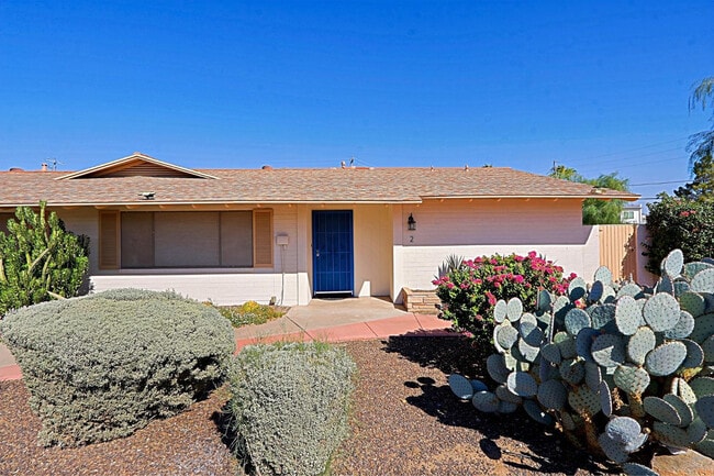 Building Photo - 6203 N 12th Pl