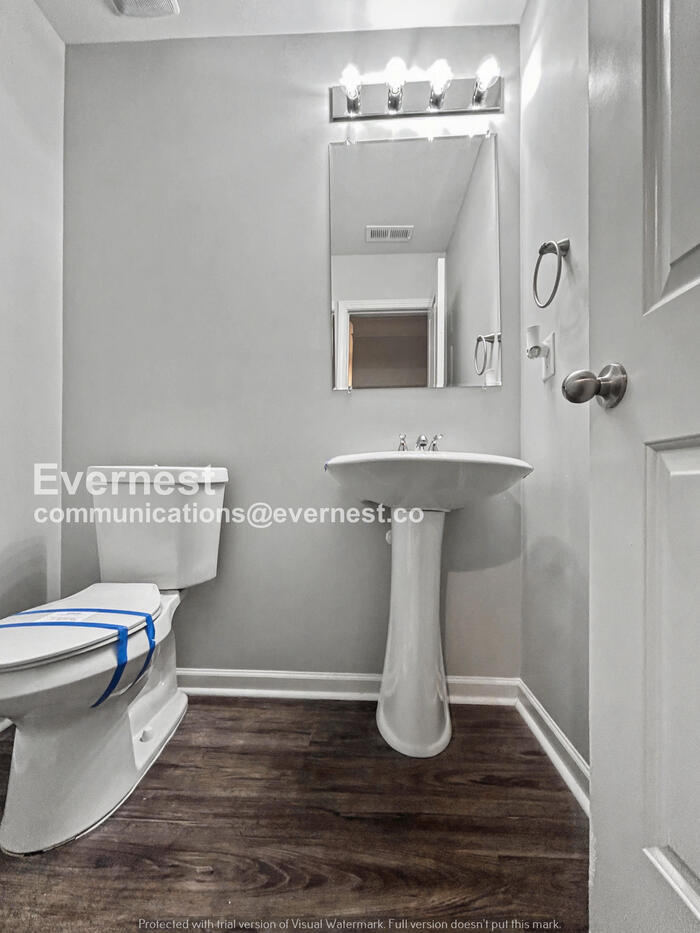 Building Photo - 5241 Hanover St