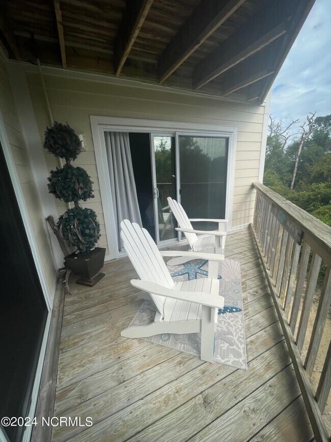 Building Photo - 650 Salter Path Rd