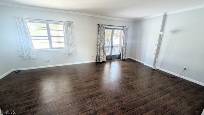 Building Photo - 104 Bluebird Dr