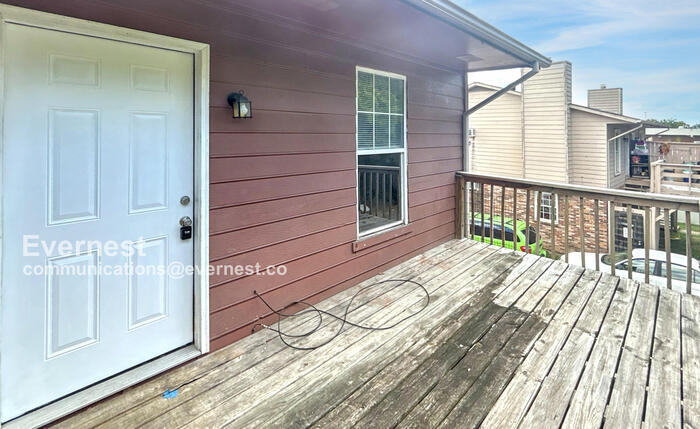 Building Photo - 5112 Linbar Dr