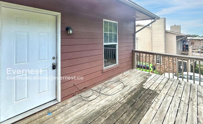 Building Photo - 5112 Linbar Dr