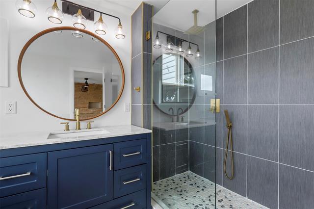 Building Photo - 8048 Woodvale Rd