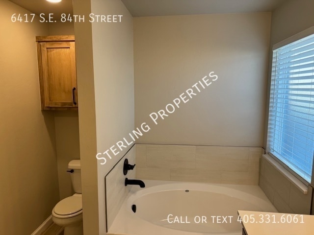 Building Photo - 6417 SE 84th St