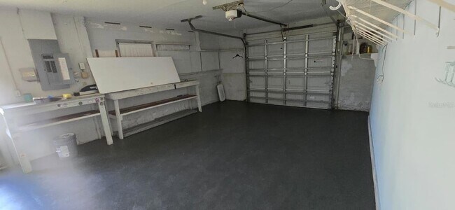 Building Photo - 1765 Elinor Pl