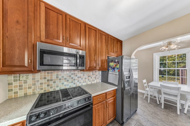 Building Photo - 850 N Butler Ave