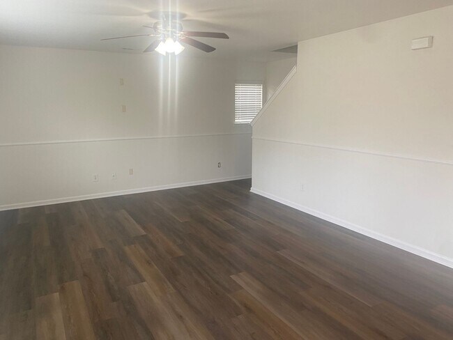 Building Photo - 2703 Golden Rose Lane