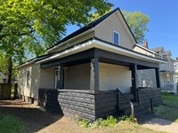 Building Photo - 1031 Middlebury St