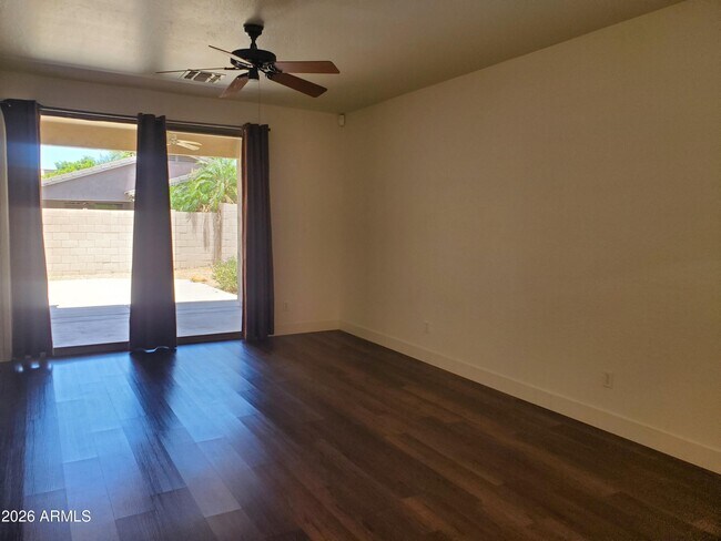Building Photo - 2430 E Darrel Rd
