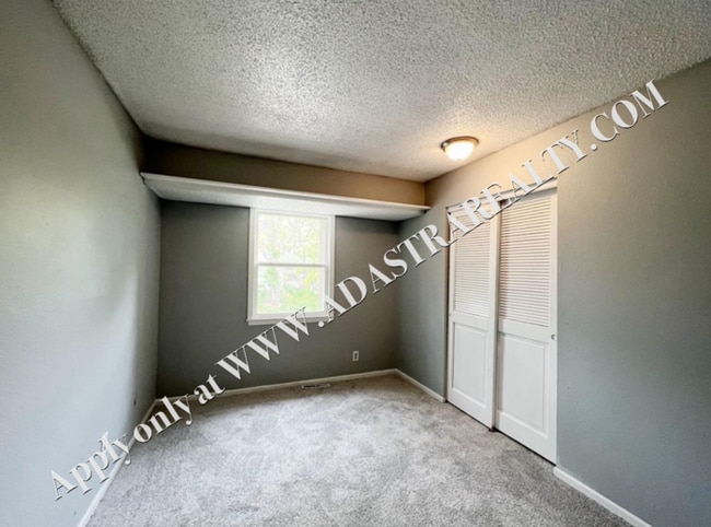 Building Photo - Cozy 4 Bedroom 3 Bath in Olathe-Coming SOON!!