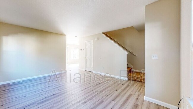 Building Photo - 1520 Humboldt St
