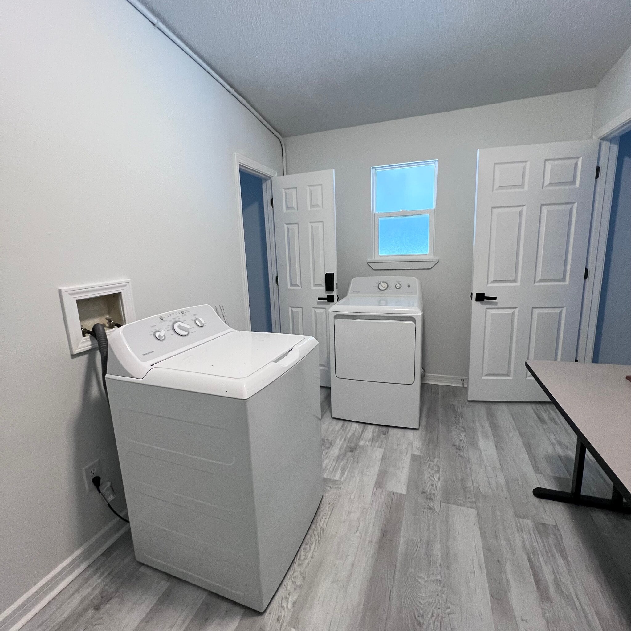 Building Photo - 4584 Tamarind Dr