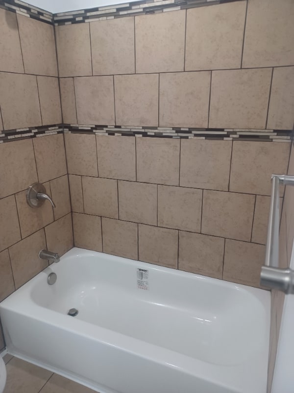 Building Photo - 577 Laurens St