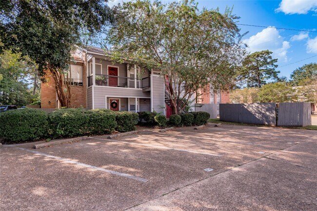 Primary Photo - 2404 Sycamore Ave