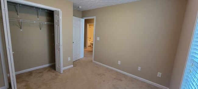Building Photo - 4 Bedroom/ 2 Bath Home close to Fort Benning