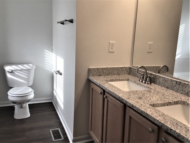 Building Photo - 857 Cedar Run Dr