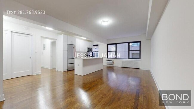 Building Photo - 157 W 57th St