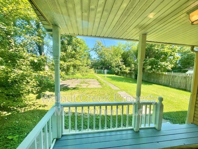 Building Photo - 1639-1639 E 31st St