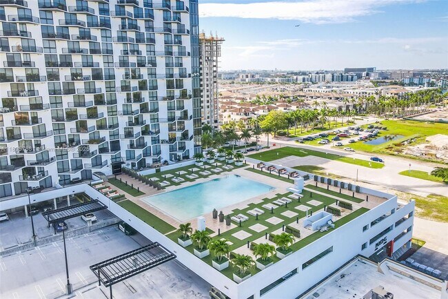 Building Photo - 5252 NW 85th Ave