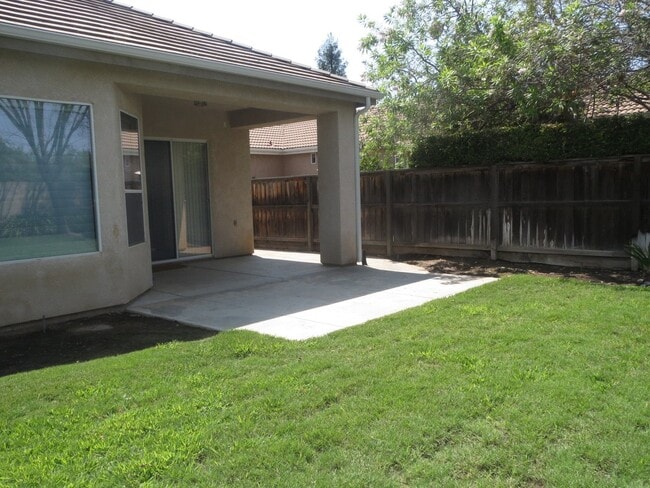 Building Photo - Semi-custom home at Buchanan Estates.
