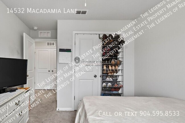 Building Photo - 14532 Macadamia Ln