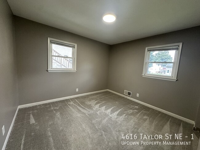 Building Photo - 4616 Taylor St NE