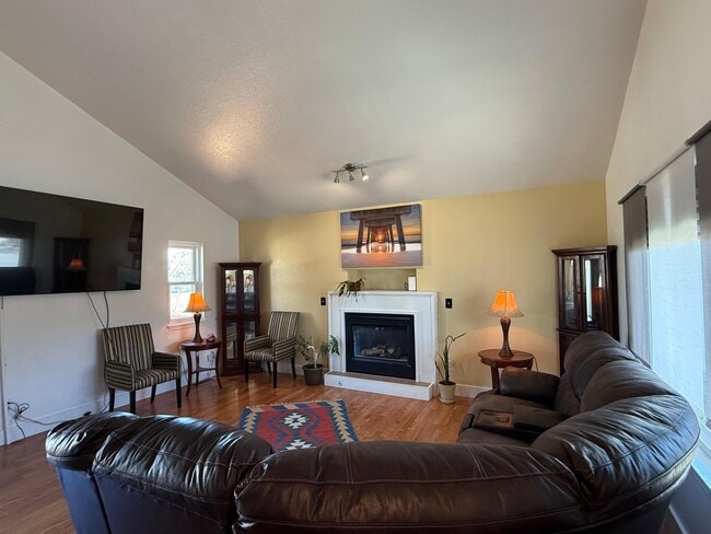 Building Photo - 2708 Rawahs Way