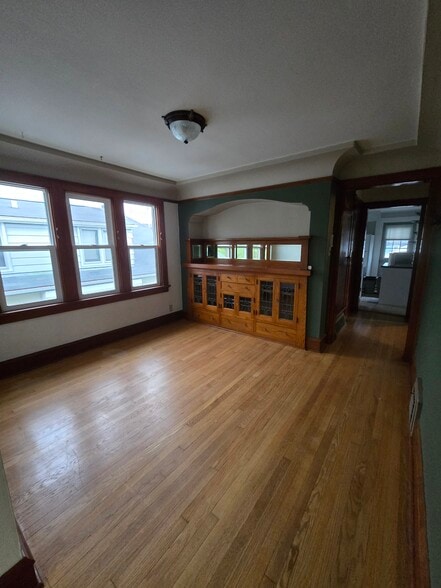 Building Photo - 2101A S 65th St