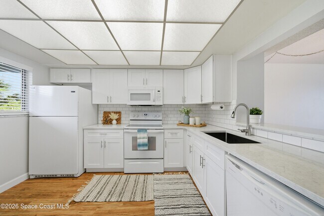 Building Photo - 6850 US-1