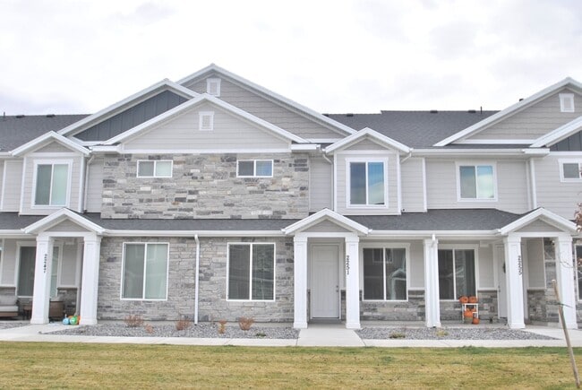 Primary Photo - 2251 S 1120 W