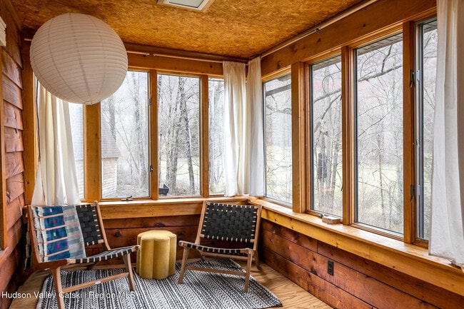 Building Photo - 671 Watson Hollow Rd