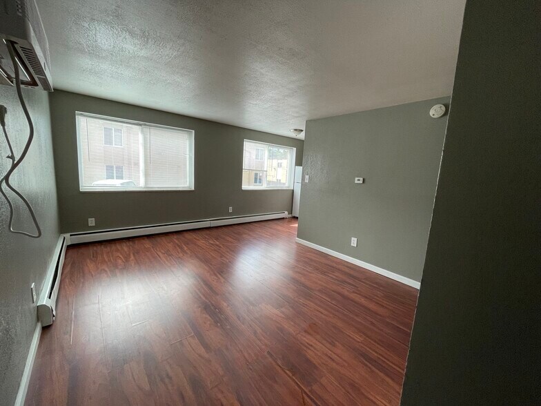 Building Photo - 5359 S Elati St
