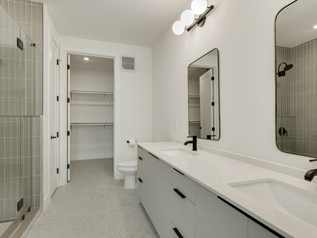 Building Photo - 1701 Simond Ave Ave