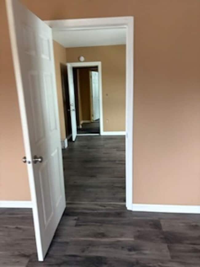 Building Photo - 303 Franklin St