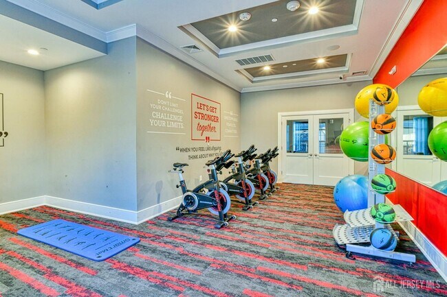 Building Photo - 1529 Paxton Ln