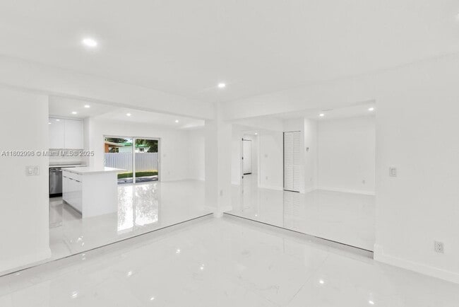 Building Photo - 4001 NW 187th Terrace