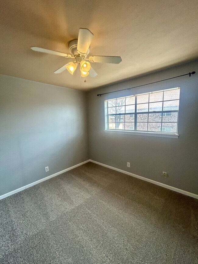 Building Photo - Nu Prop-3114(KC)