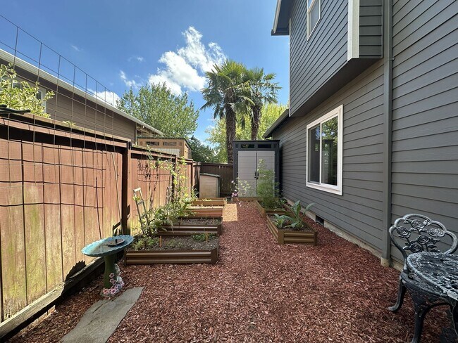 Building Photo - Spacious 3-Bedroom Home with Two Living Areas, Private Balcony, Fireplace & Attached 2-Car Garage