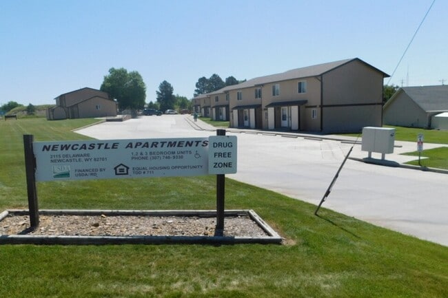 Primary Photo - Newcastle Apartments
