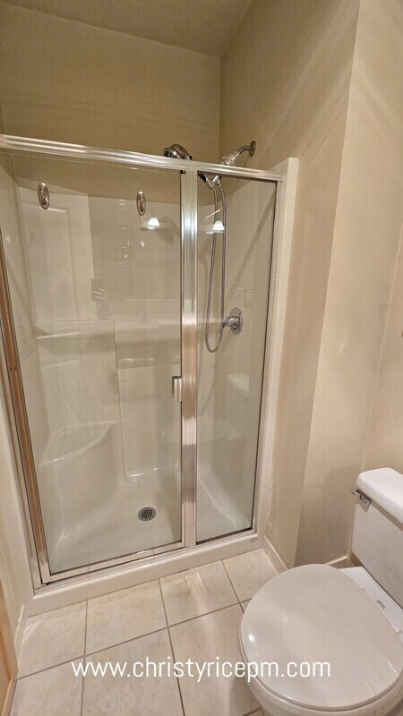 Building Photo - 4315 Issaquah-Pine Lake Rd SE