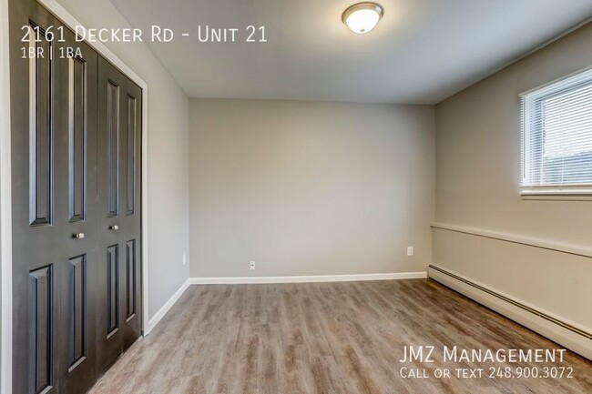 Building Photo - BEAUTIFUL UPDATED APARTMENT IN WALLED LAKE!